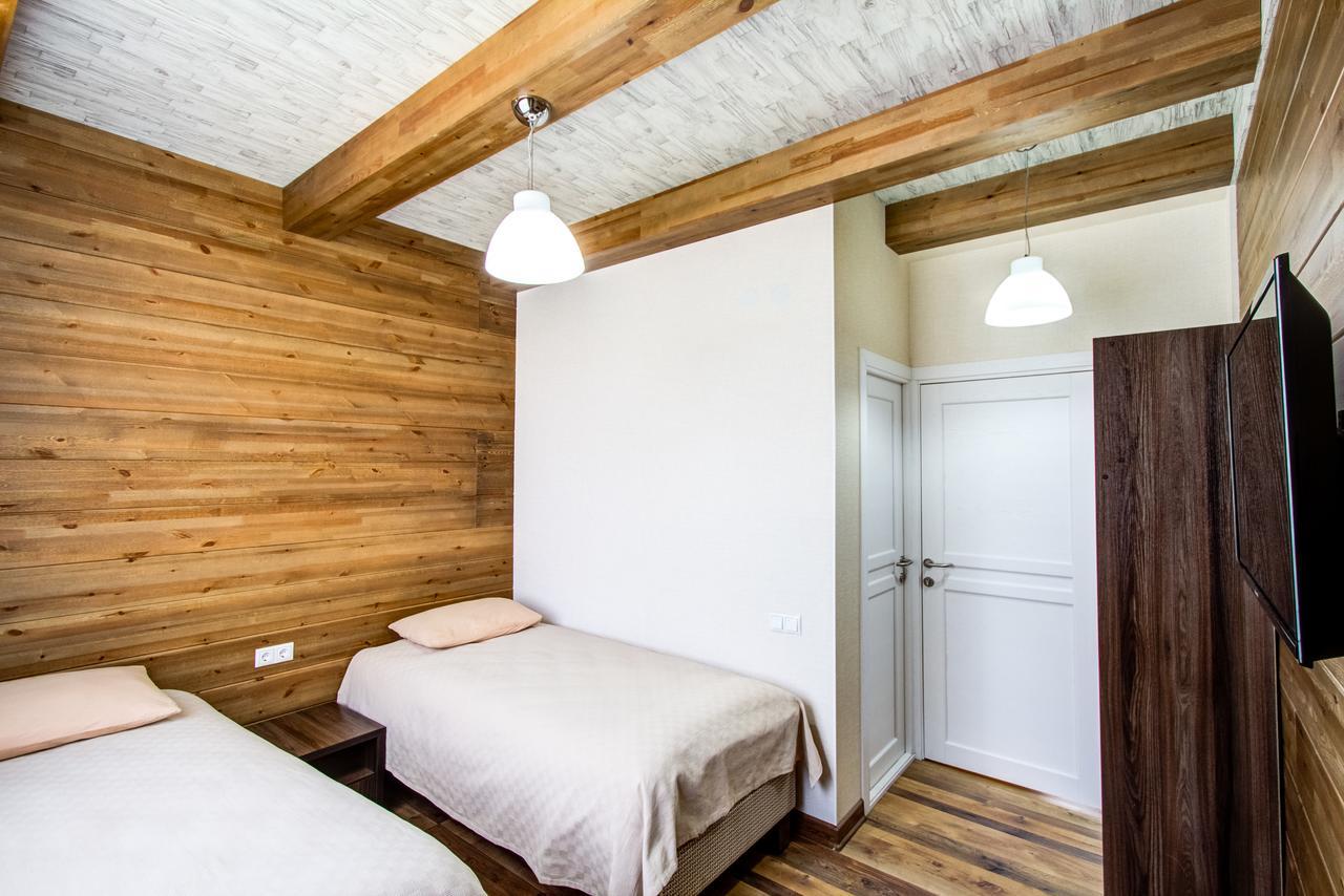 Hillside Karakol B&B المظهر الخارجي الصورة