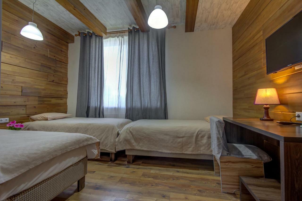 Hillside Karakol B&B المظهر الخارجي الصورة