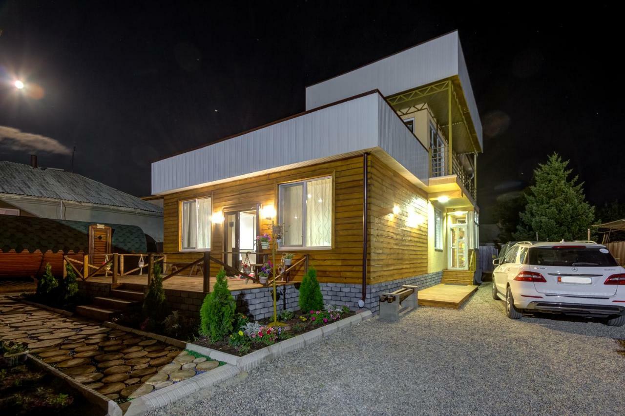 Hillside Karakol B&B المظهر الخارجي الصورة